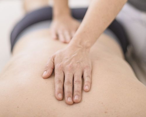 Anwendung medizinische Massage - Physiotherapie Aedtner